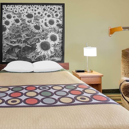 Motel Super 8 By Wyndham Mt Pleasant Mount Pleasant Esterno foto