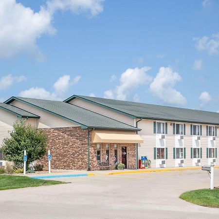 Motel Super 8 By Wyndham Mt Pleasant Mount Pleasant Esterno foto