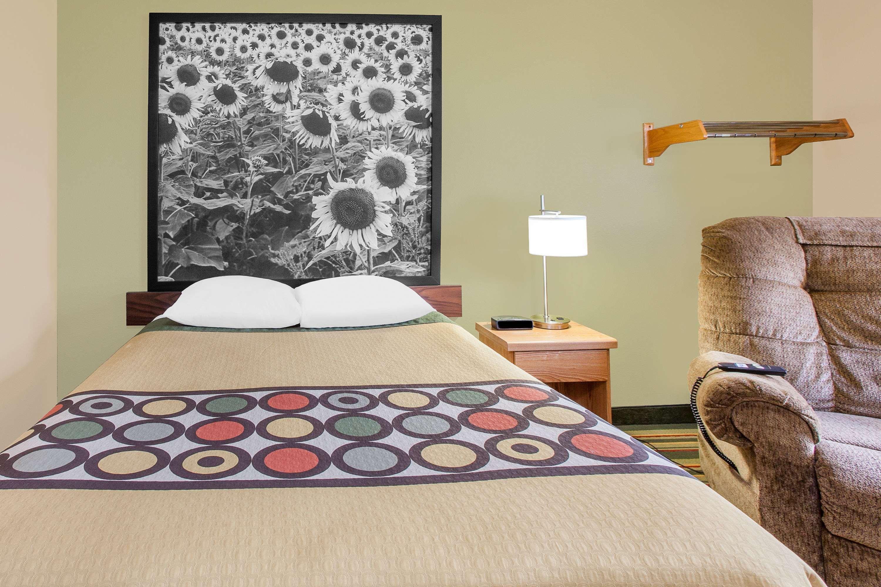 Motel Super 8 By Wyndham Mt Pleasant Mount Pleasant Esterno foto