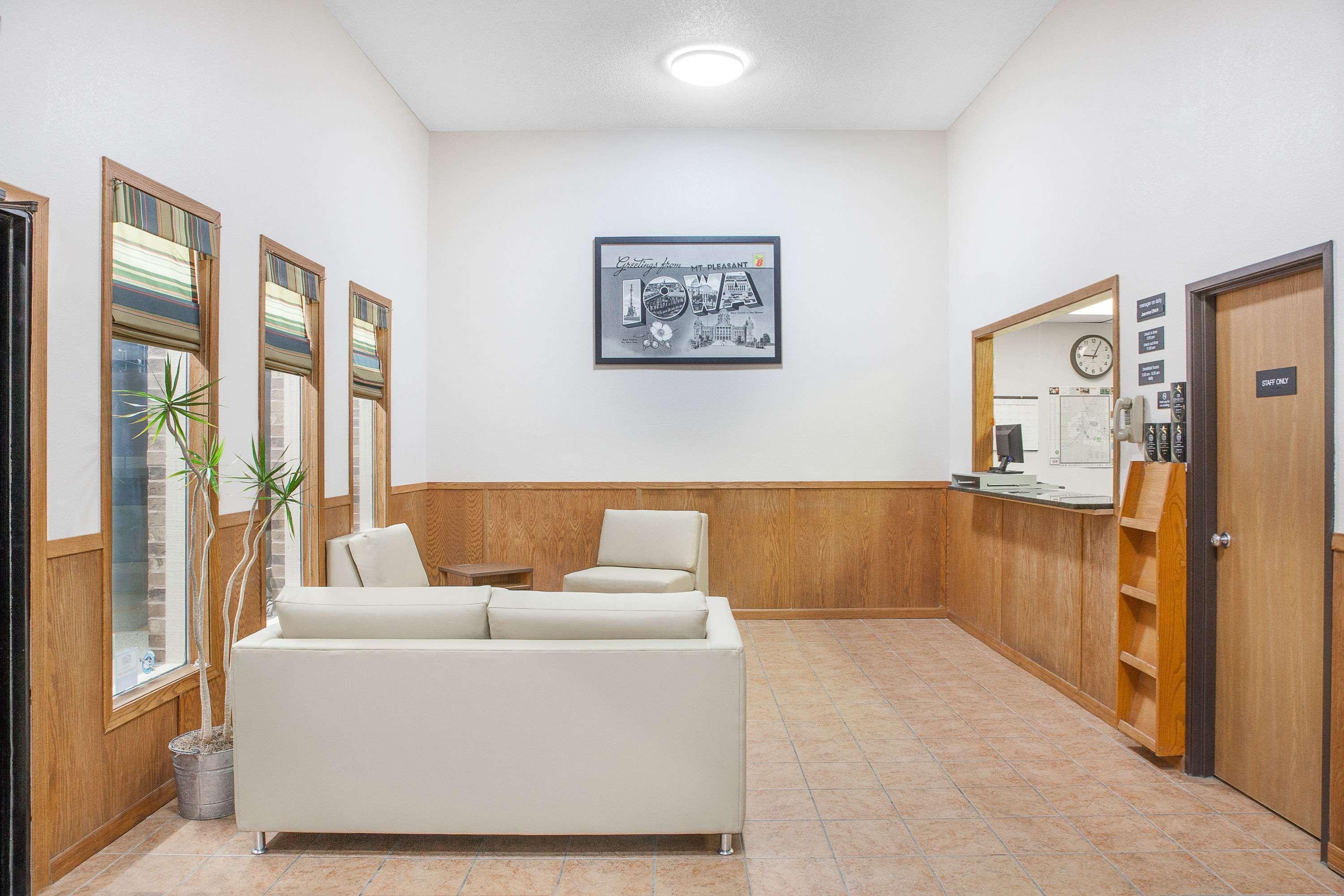 Motel Super 8 By Wyndham Mt Pleasant Mount Pleasant Esterno foto