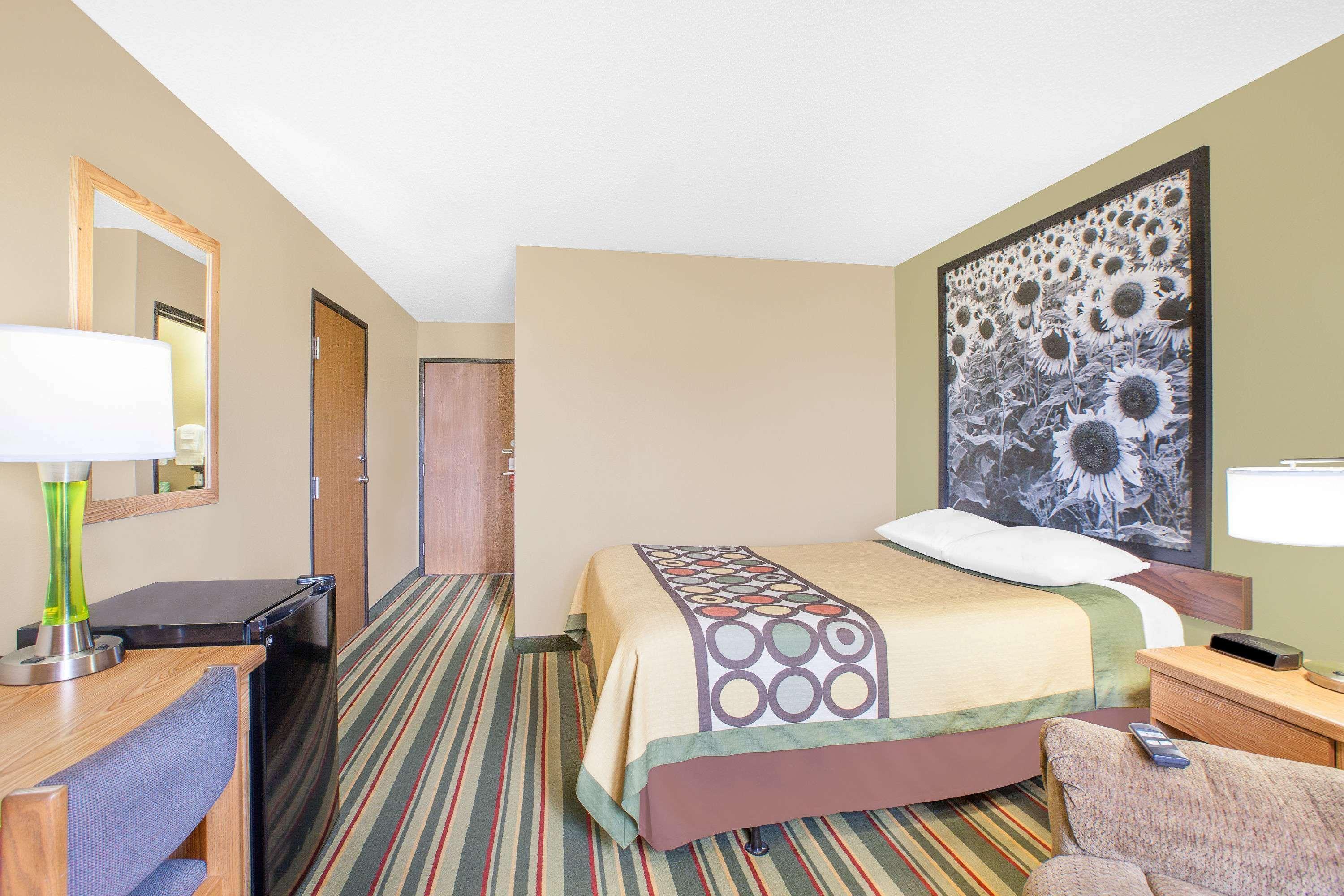 Motel Super 8 By Wyndham Mt Pleasant Mount Pleasant Esterno foto