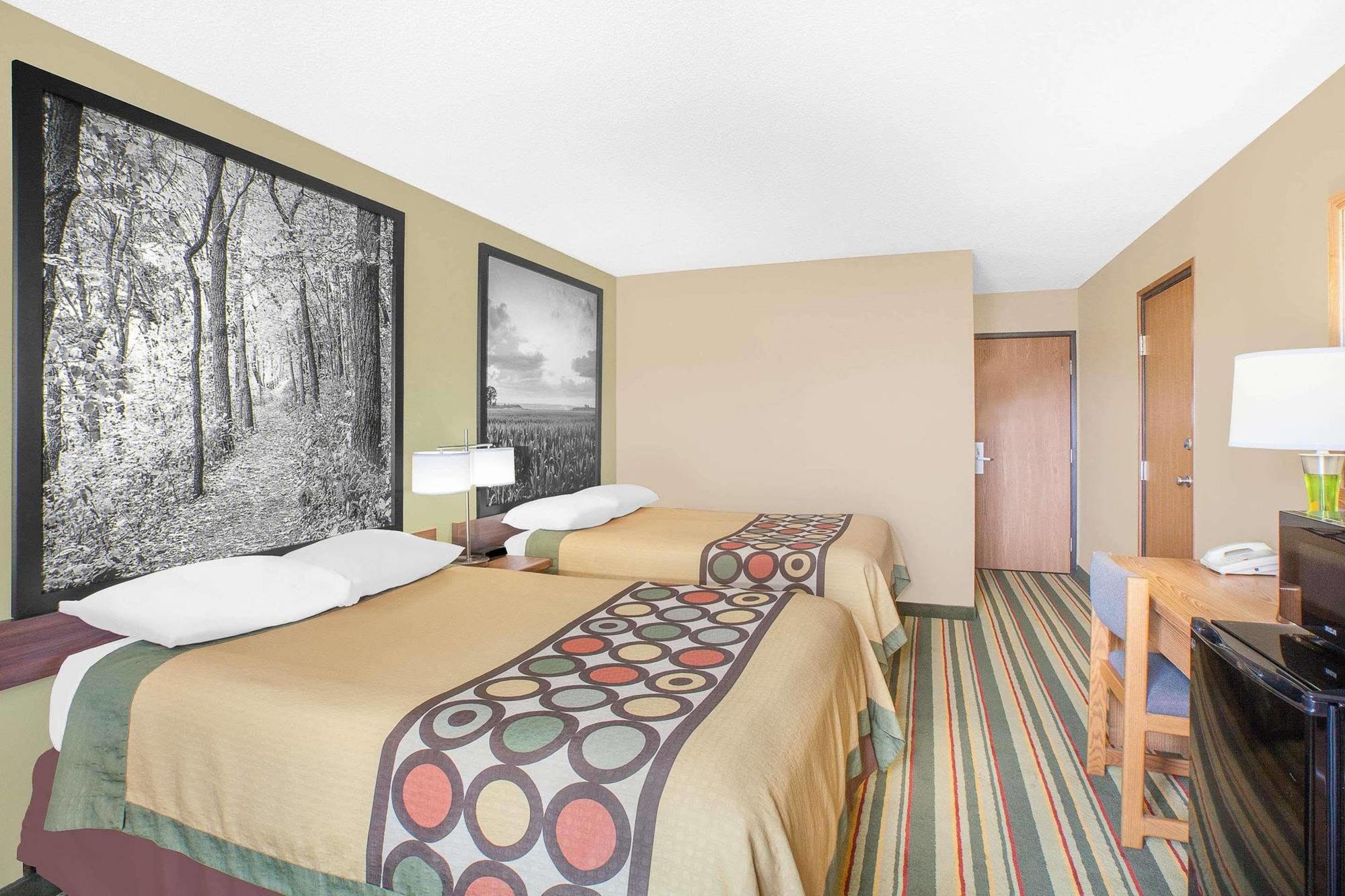 Motel Super 8 By Wyndham Mt Pleasant Mount Pleasant Esterno foto